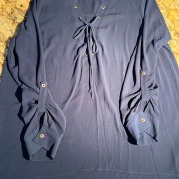 D.N.A COUTURE BLUE BLOUSE SIZE-1XL - Picture 5 of 6